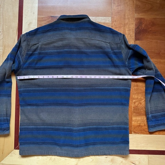 Patagonia Fjord flannel long sleeve button up organic cotton midweight shirt - Picture 8 of 9